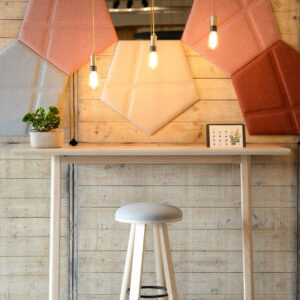 Buzzispace-Buzzipicnic bureau mural bois